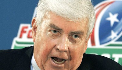 
              FILE - In this Aug. 25, 2006 file photo, Jack Kemp speaks Jackson, Miss. The list of Paul Ryan